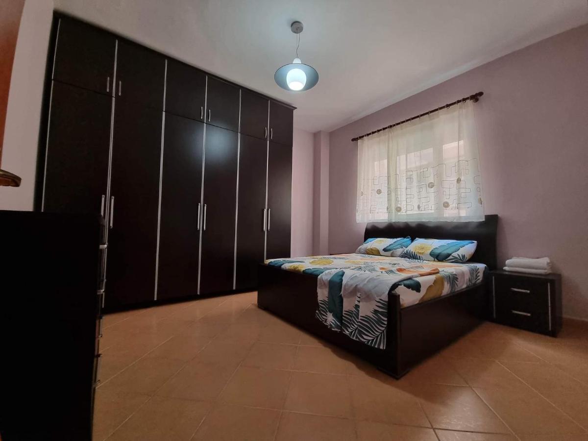 Liqeni Thate, Tirane Lägenhet Exteriör bild